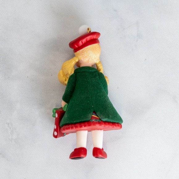 ✔️ Add-on $5 ✔️ Hallmark 2011 Yuletide Shopper Madame Alexander Series #16 - Picture 7 of 7